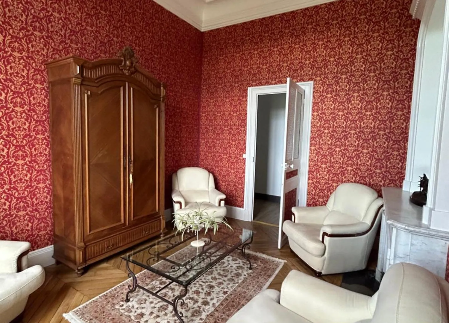 Gite De La Comtesse Chateau De La Bouchatte Chazemais 0*,  France